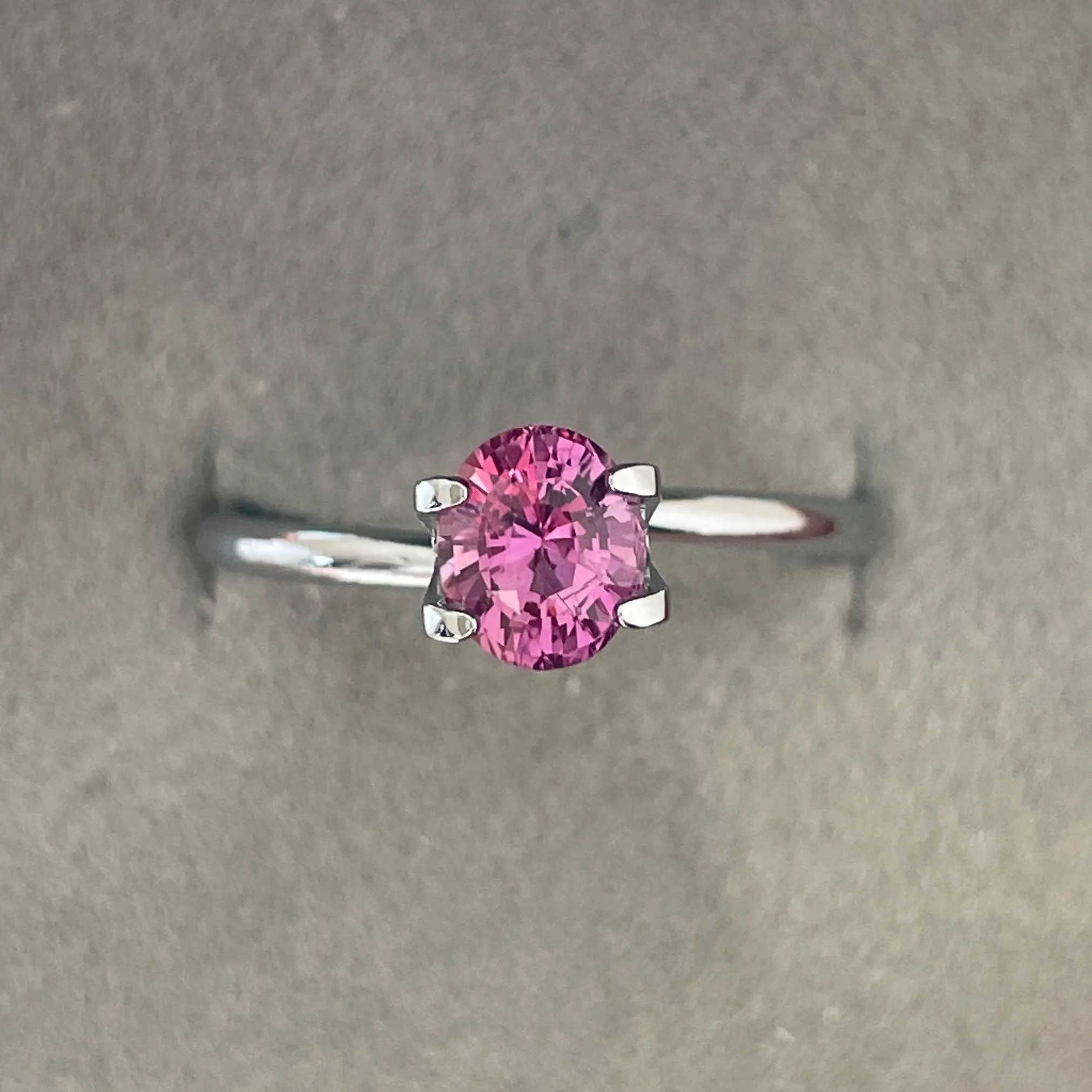 1.14 crt, Natural bubblegum pink sapphire, Oval Cut Engagement Rings,