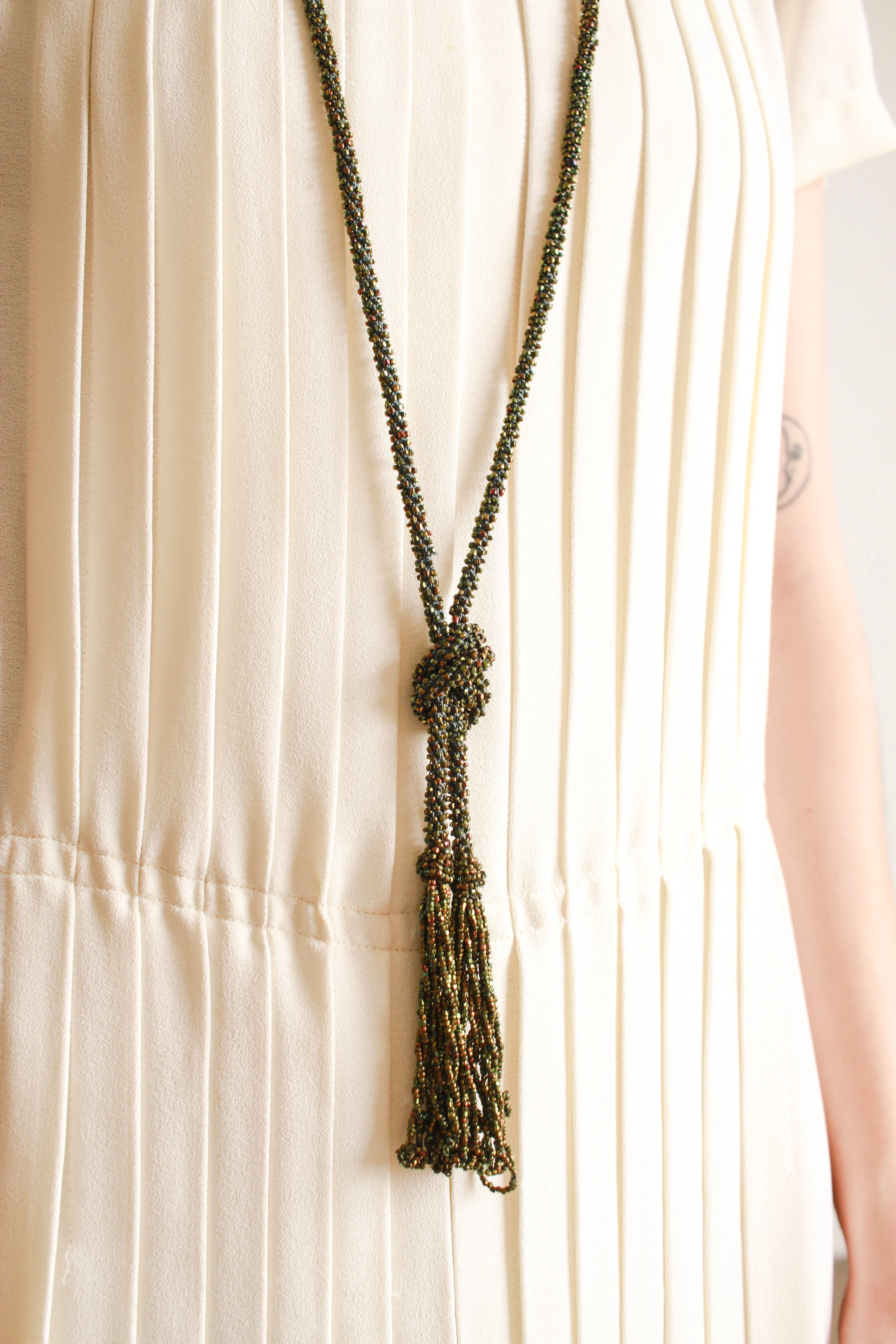 1920s Onyx Glass Bead Necklace