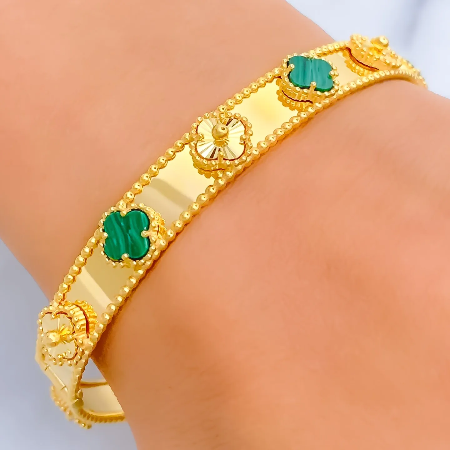 Alternating Clover Malachite 21k Gold Bangle Bracelet