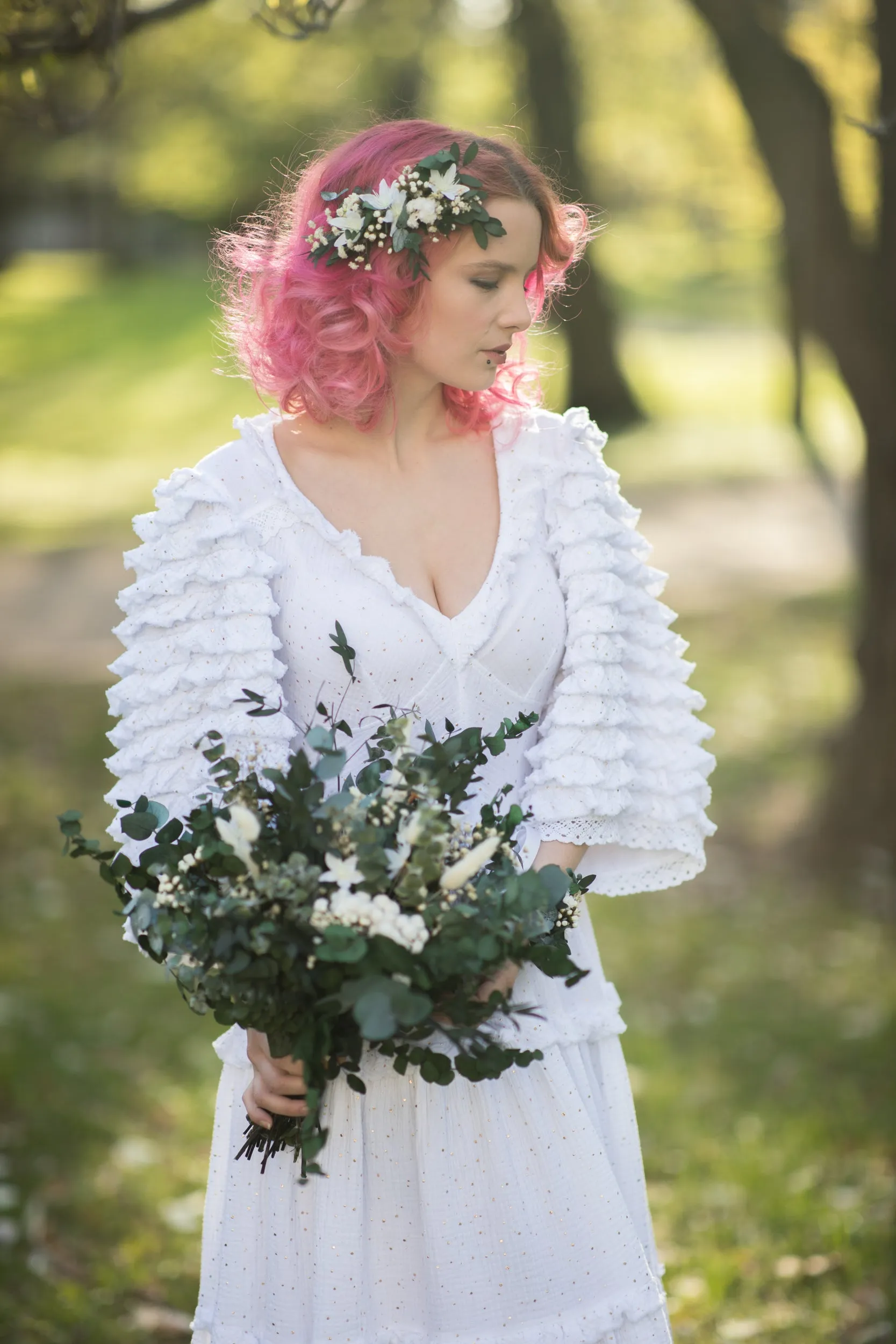 Boho bridal comb Natural greenery hair comb Flower headpiece for bride Preserved eucalyptus comb White and green flower comb Magaela