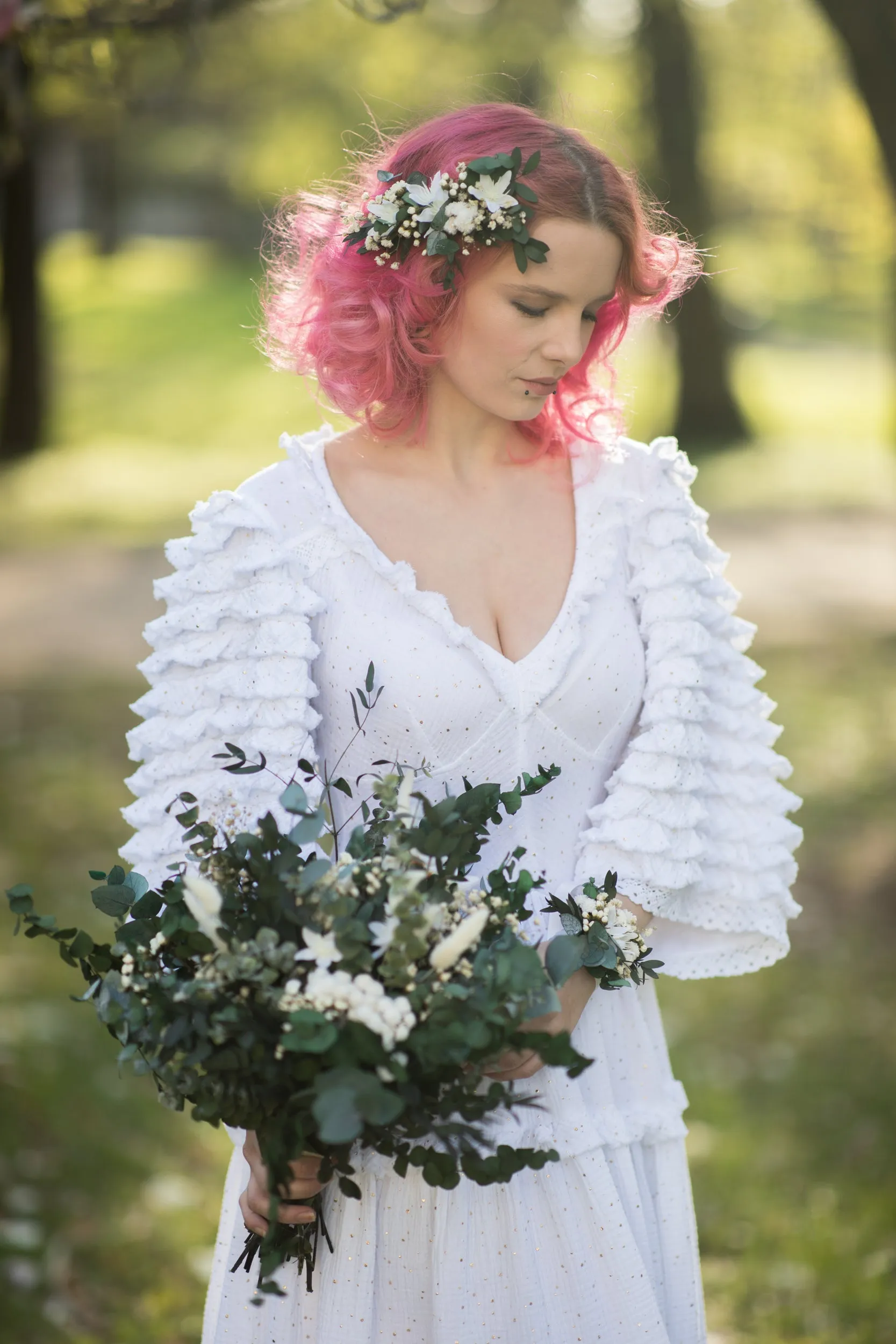 Boho bridal comb Natural greenery hair comb Flower headpiece for bride Preserved eucalyptus comb White and green flower comb Magaela