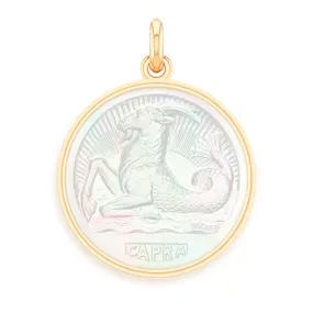 Capricorn Pearl 18k Gold Zodiac Medallion Charm