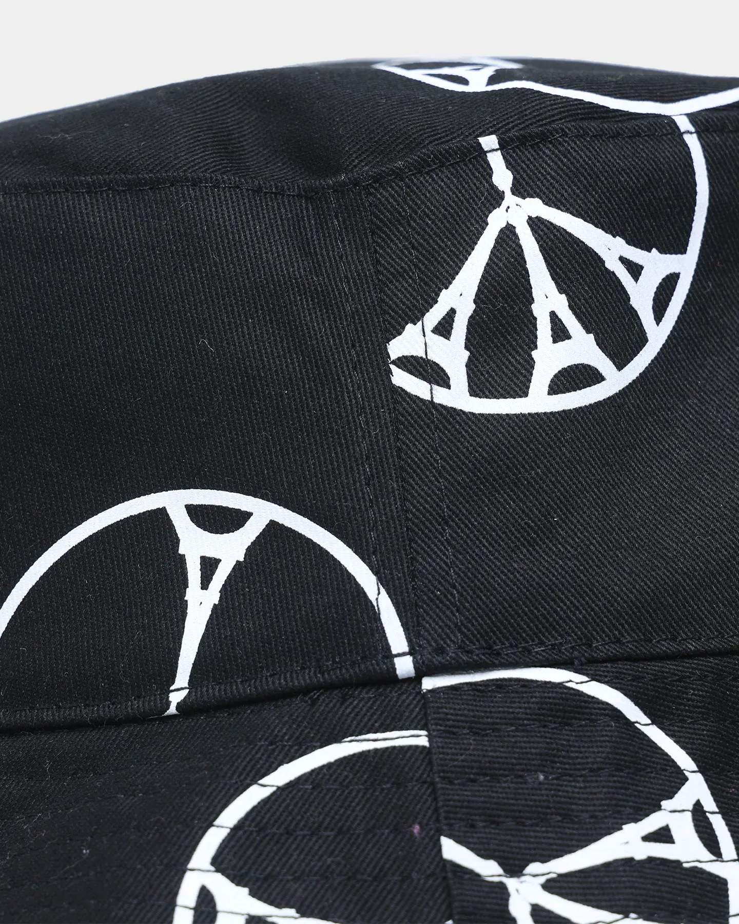 Carre Peace All Over Bucket Hat Black/White