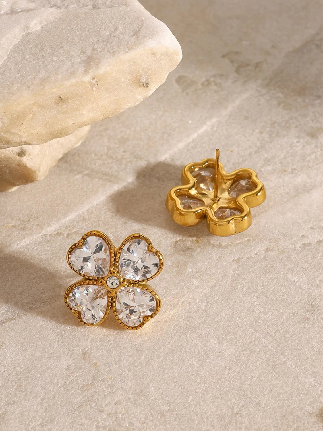 Clover Stud Earrings: Elegant Jewelry for Every Occasion