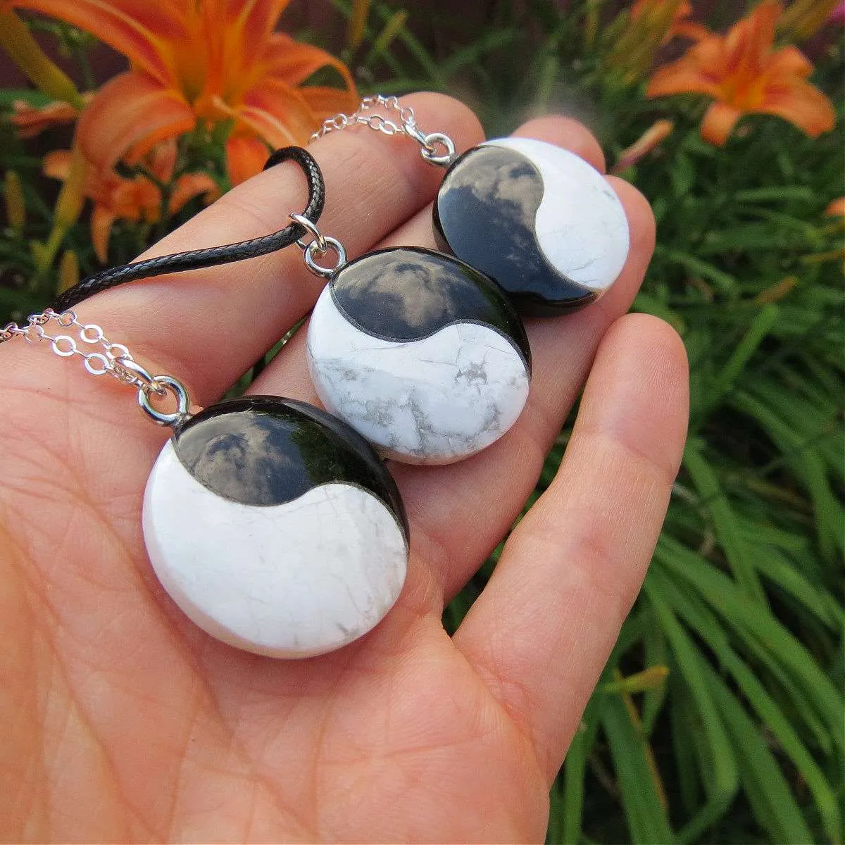 Crystal Yin Yang Necklace w/ White Howlite & Black Onyx Stone | Yin Yang Jewelry