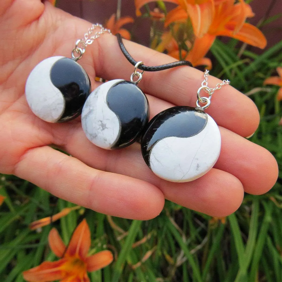 Crystal Yin Yang Necklace w/ White Howlite & Black Onyx Stone | Yin Yang Jewelry