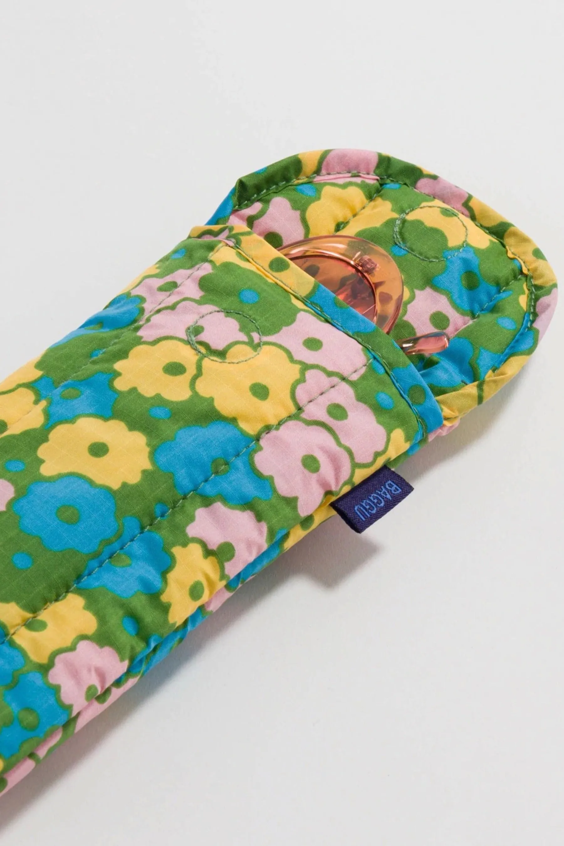 Flowerbed Puffy Glasses Sleeve