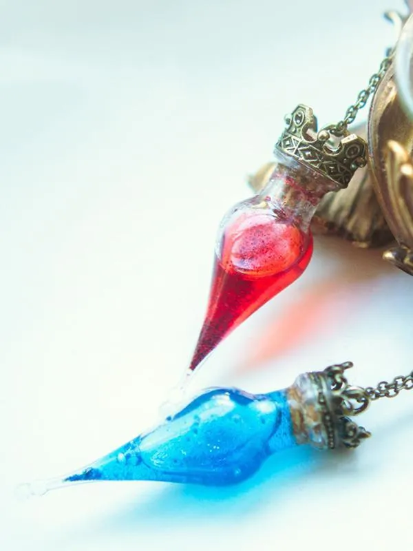 Magic potion bottle pendant necklace