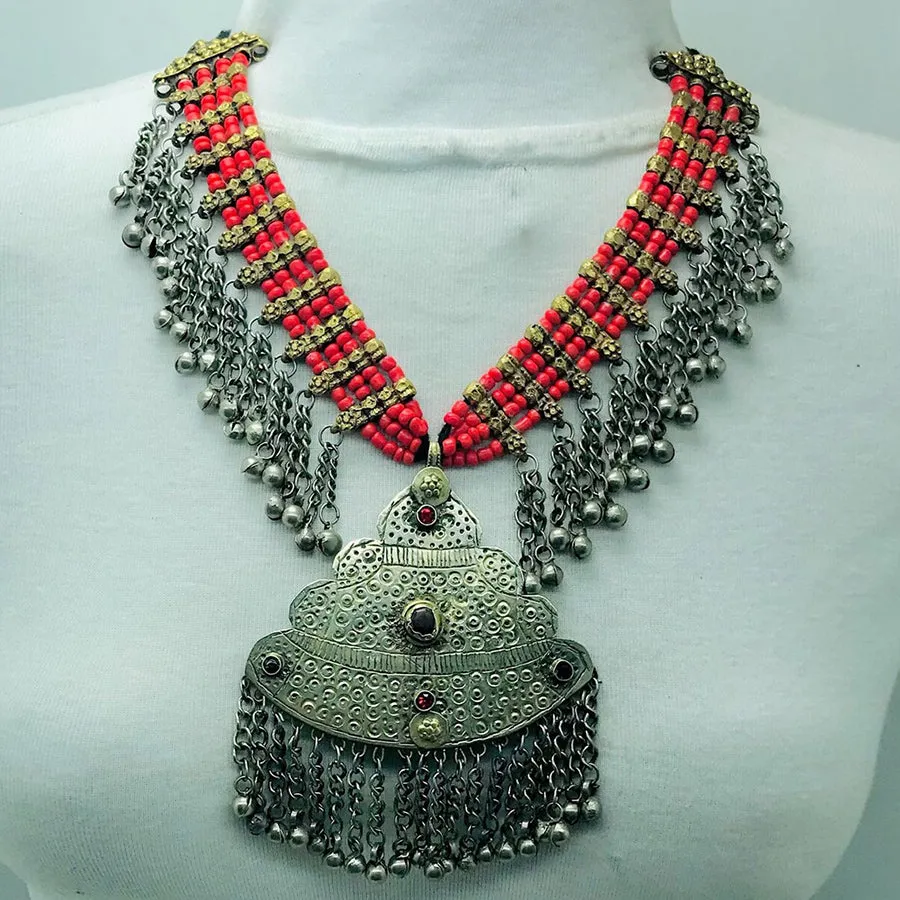 Multilayers Beaded Necklace With Silver Vintage Pendant