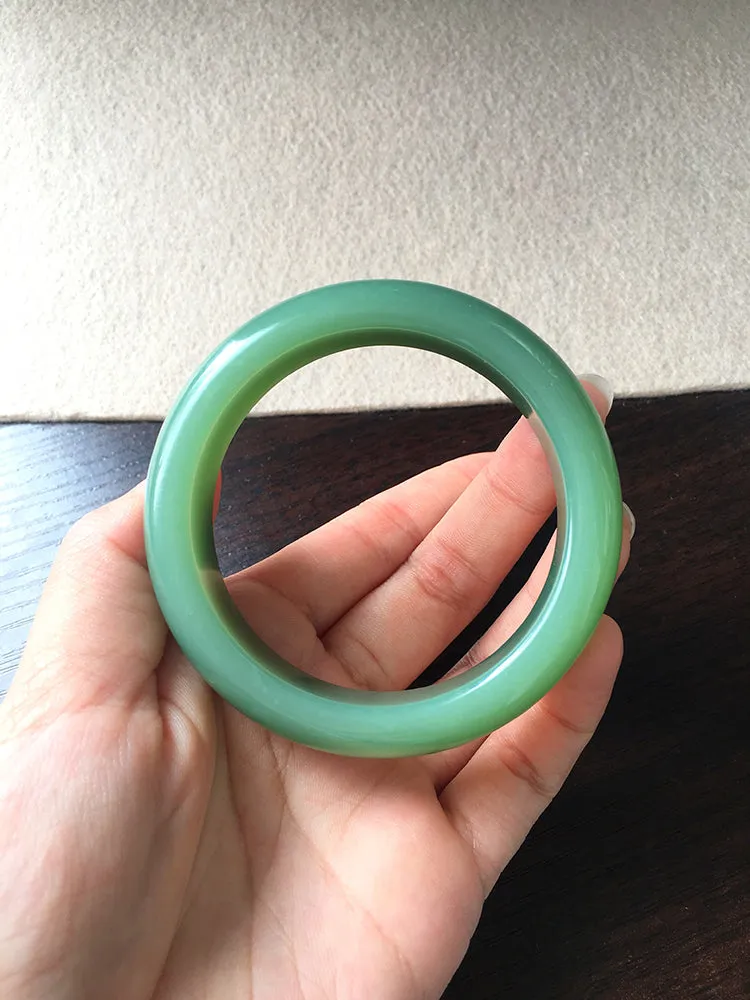 Natural Jade Bangle Nephrite Bangle Internal Diameter 57.5mm NBE047