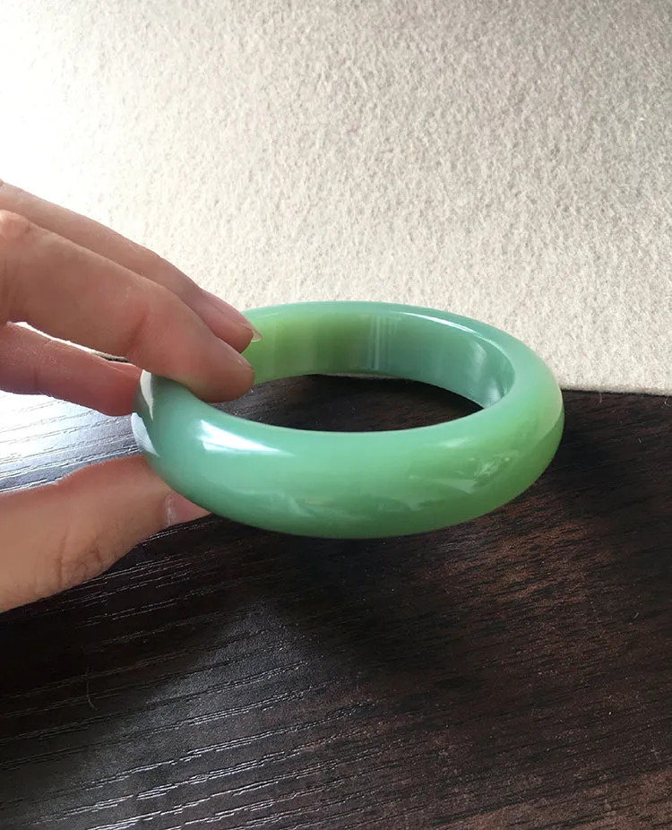 Natural Jade Bangle Nephrite Bangle Internal Diameter 57.5mm NBE047