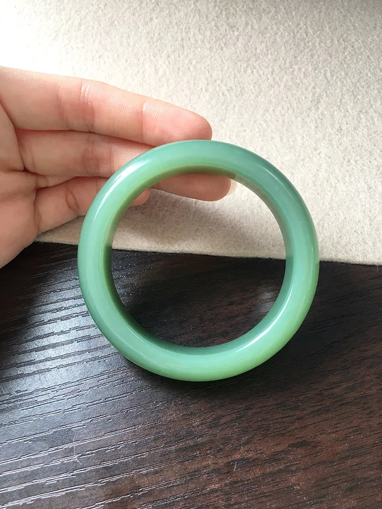 Natural Jade Bangle Nephrite Bangle Internal Diameter 57.5mm NBE047