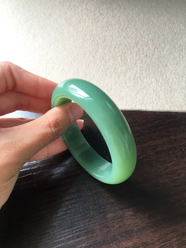 Natural Jade Bangle Nephrite Bangle Internal Diameter 57.5mm NBE047