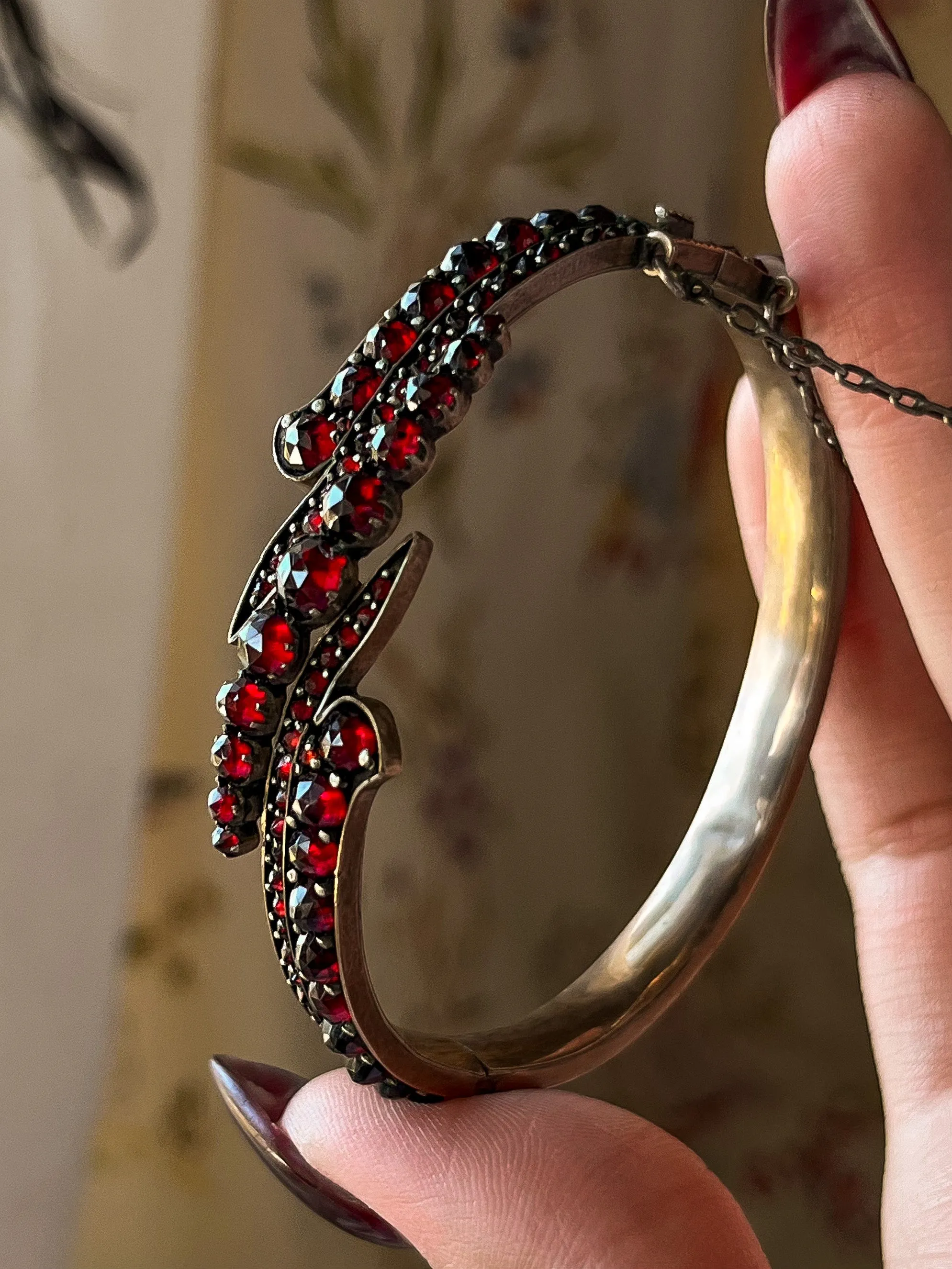 Outstanding Garnet Swirl Bangle Bracelet, circa 1890