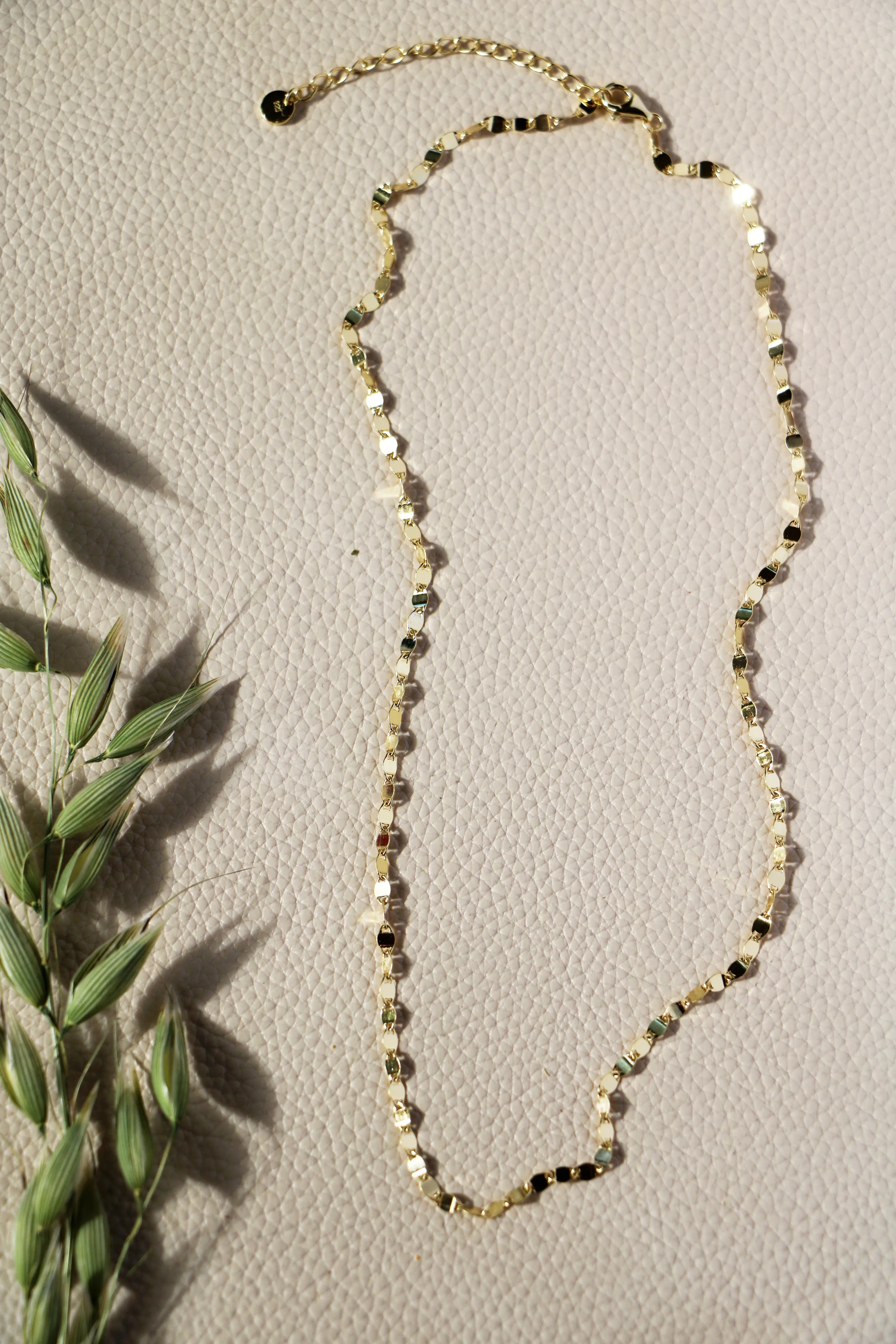 pebble layering chain { gold   silver }