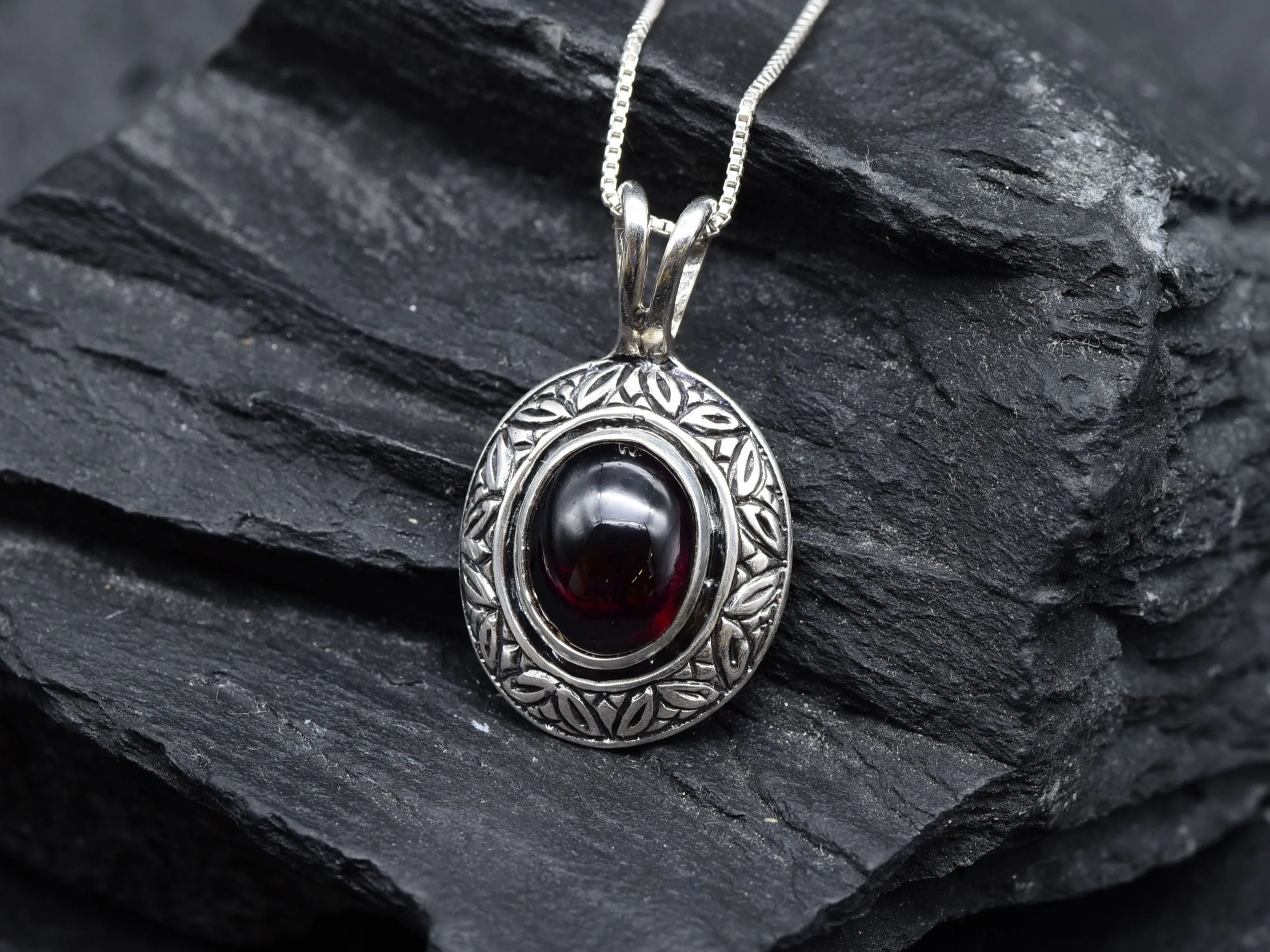 Red Garnet Pendant - Natural Garnet Necklace - Vintage Garnet Necklace