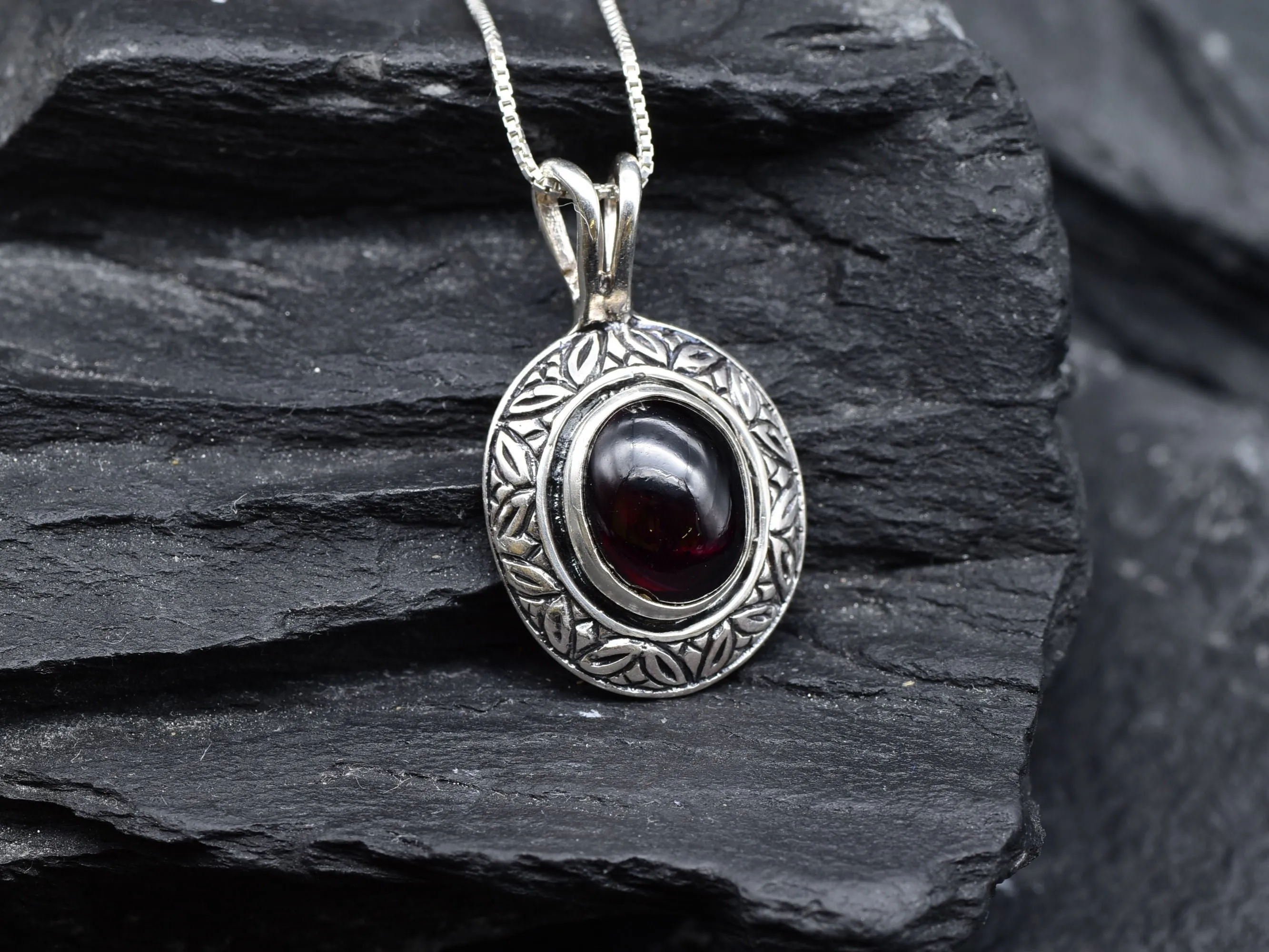 Red Garnet Pendant - Natural Garnet Necklace - Vintage Garnet Necklace