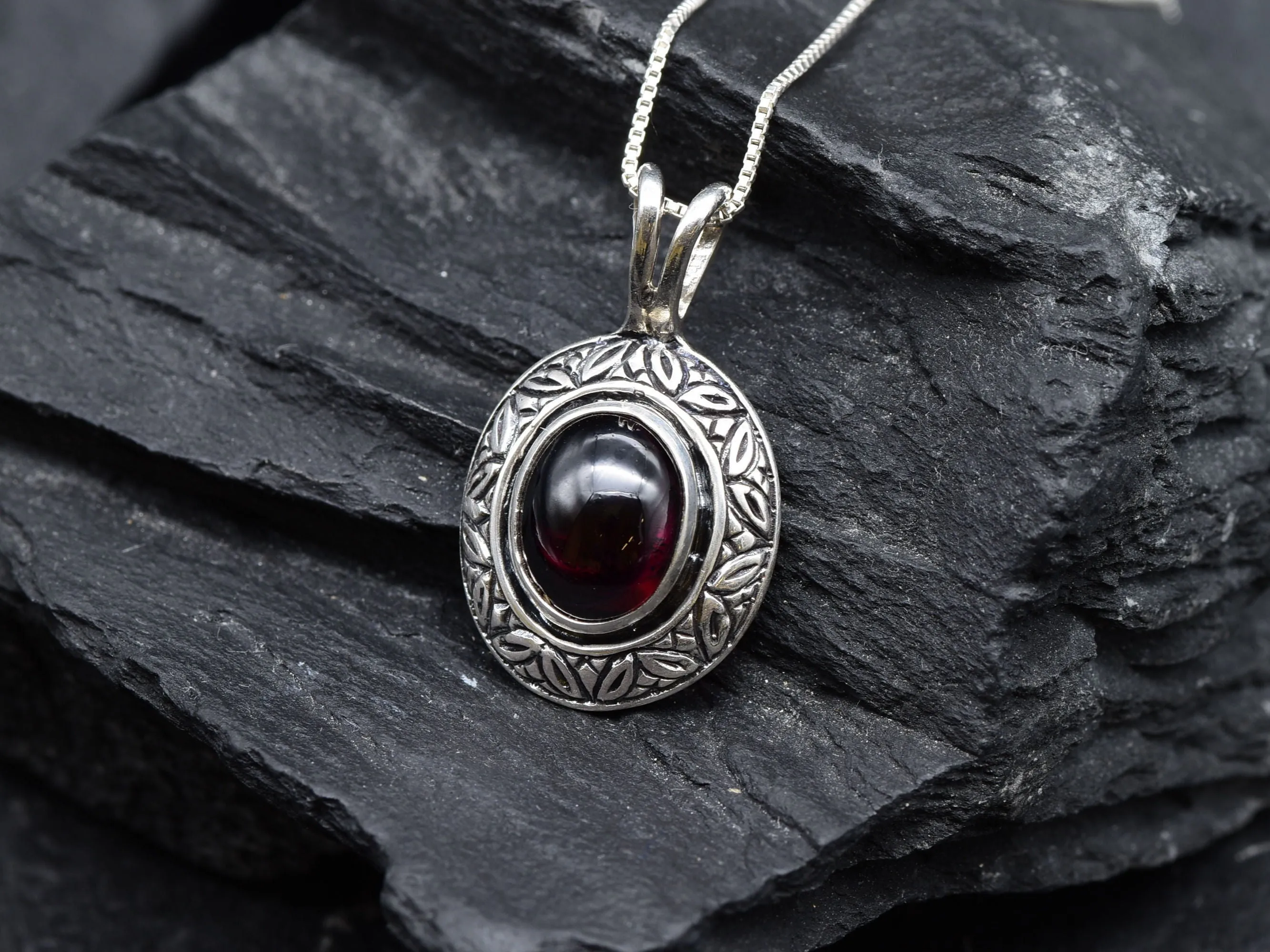 Red Garnet Pendant - Natural Garnet Necklace - Vintage Garnet Necklace