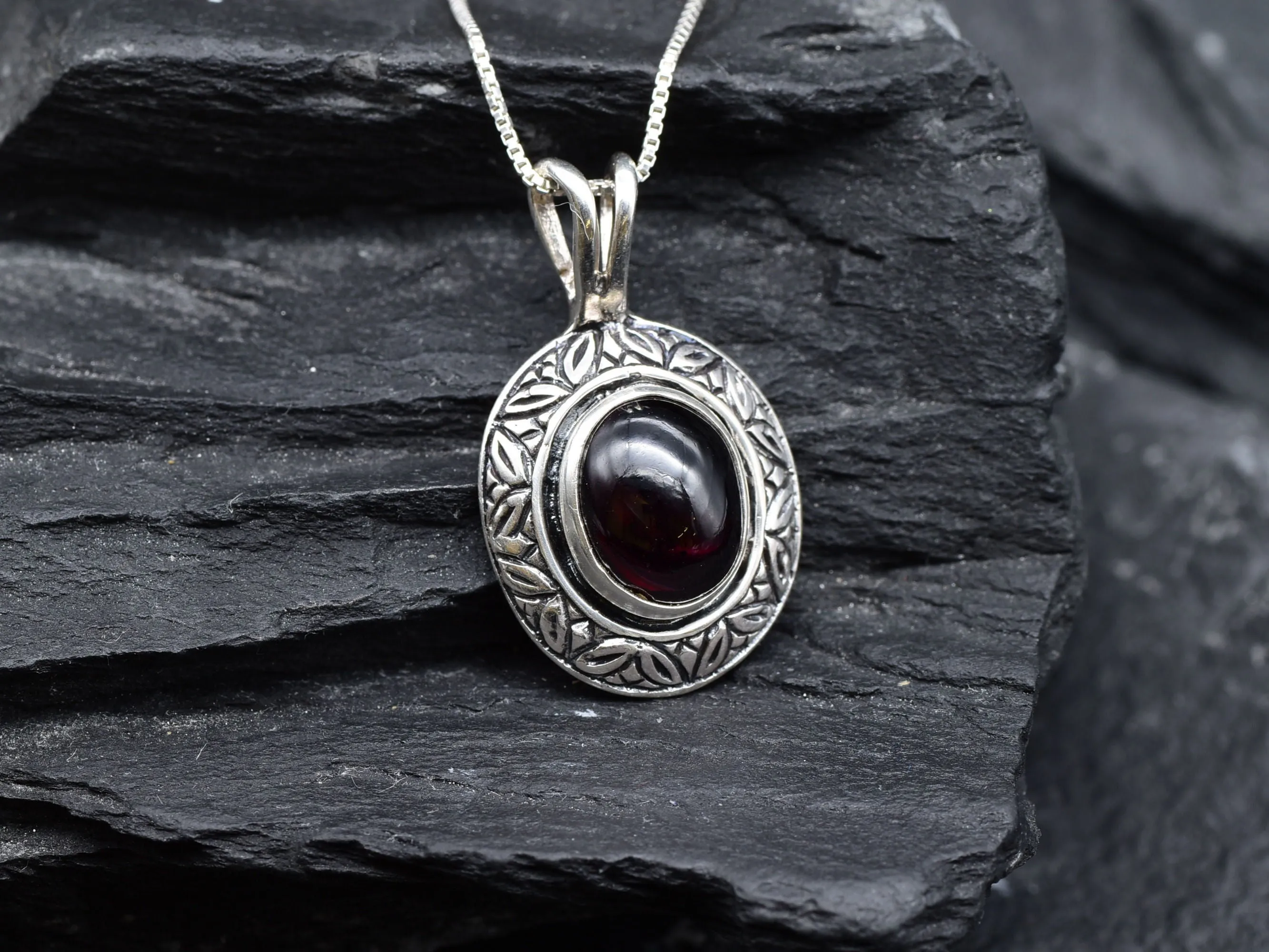 Red Garnet Pendant - Natural Garnet Necklace - Vintage Garnet Necklace