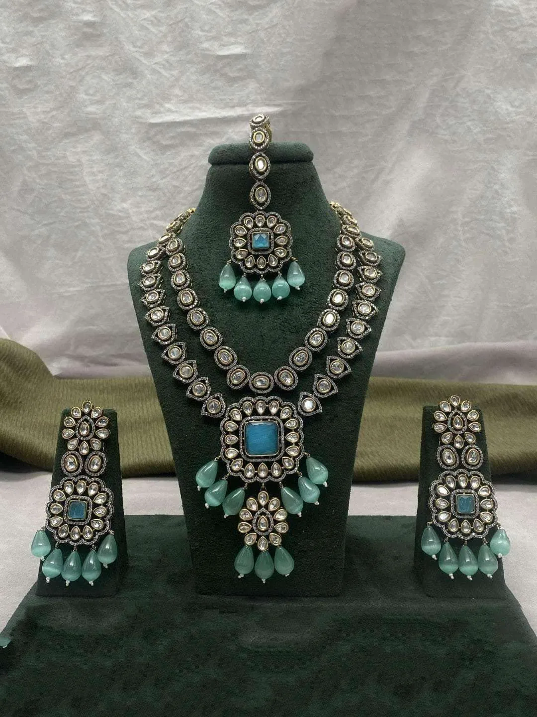 Victorian Kundan Set