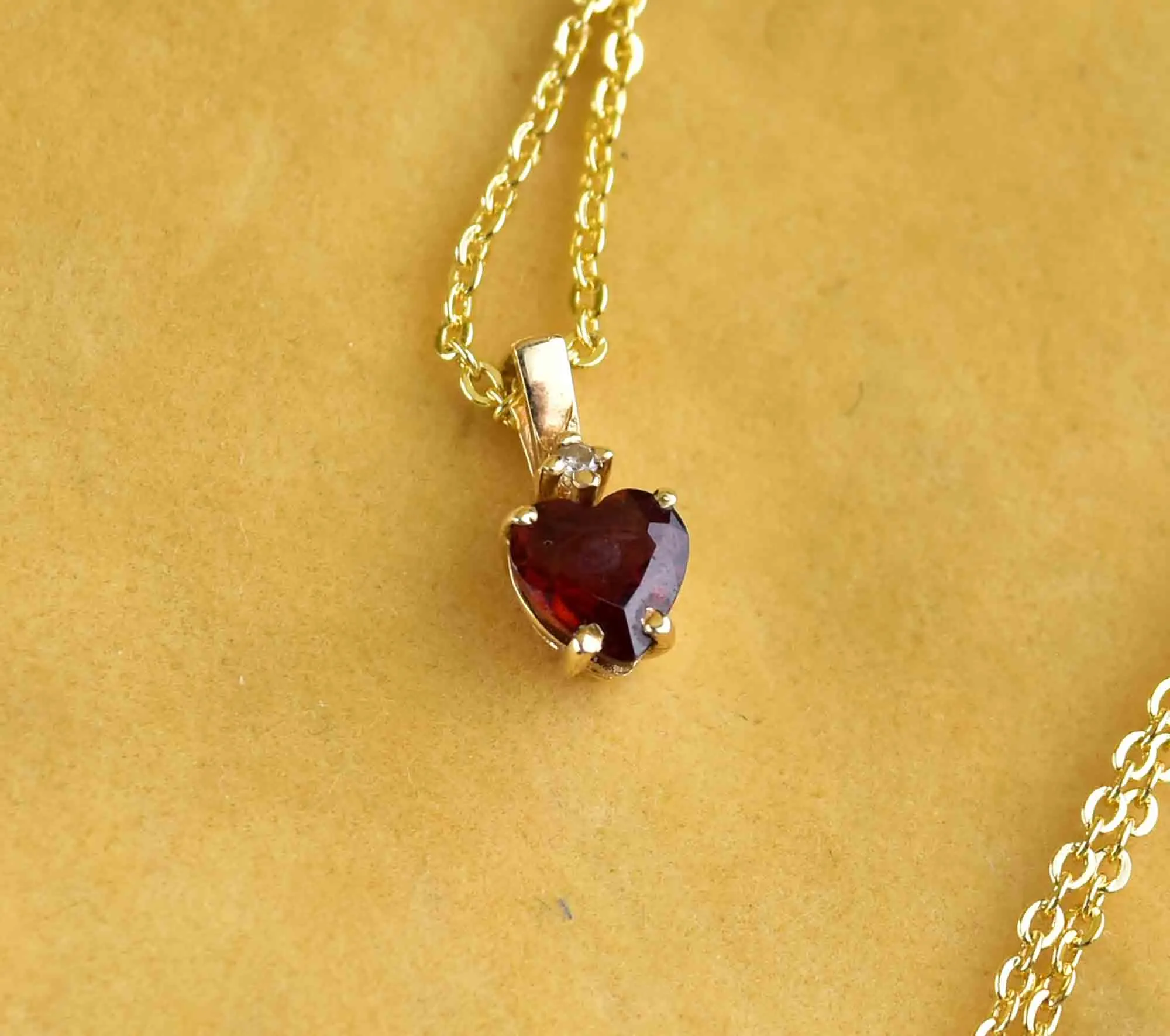 Vintage 10K Gold Diamond Garnet Heart Pendant Necklace