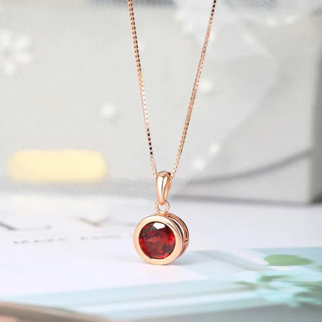 Women Natural Garnet Stone Pendant Necklace