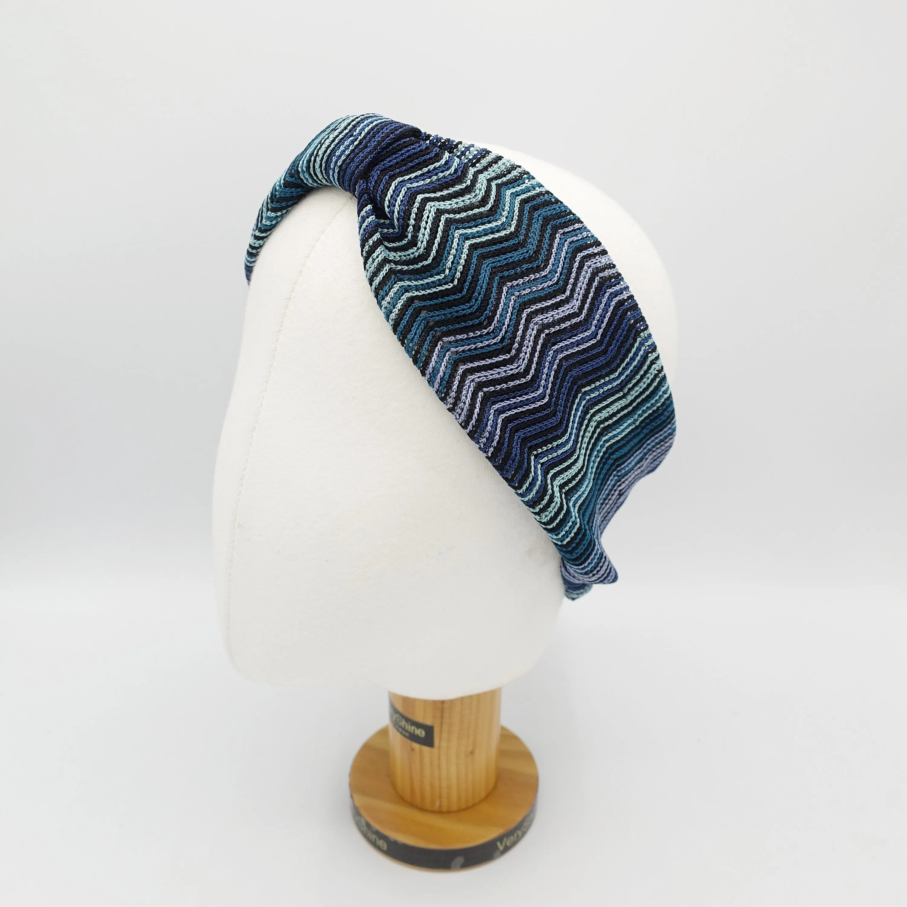 Zigzag knit turban headband